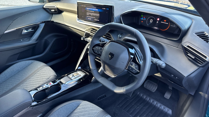 Peugeot 2008 115kW Allure 54kWh 5dr Auto Electric Estate - Image 11